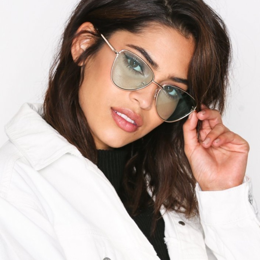 Le Specs Echo Limited Cat eye Mint Blue Green Lens